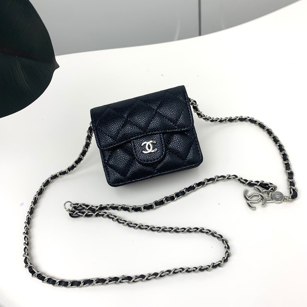 Chanel Boy – Noir & Argent Vieilli