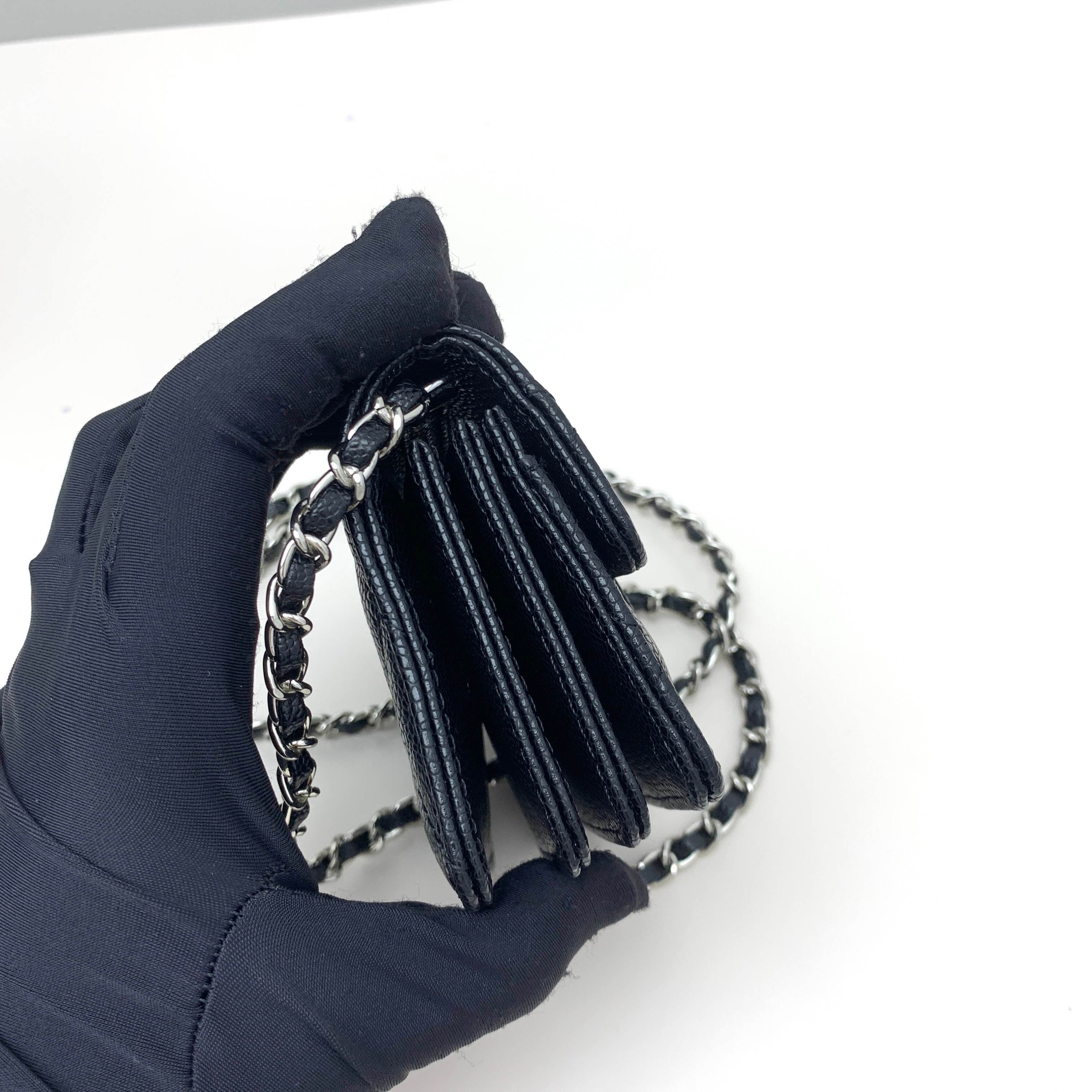 Chanel Boy – Noir & Argent Vieilli