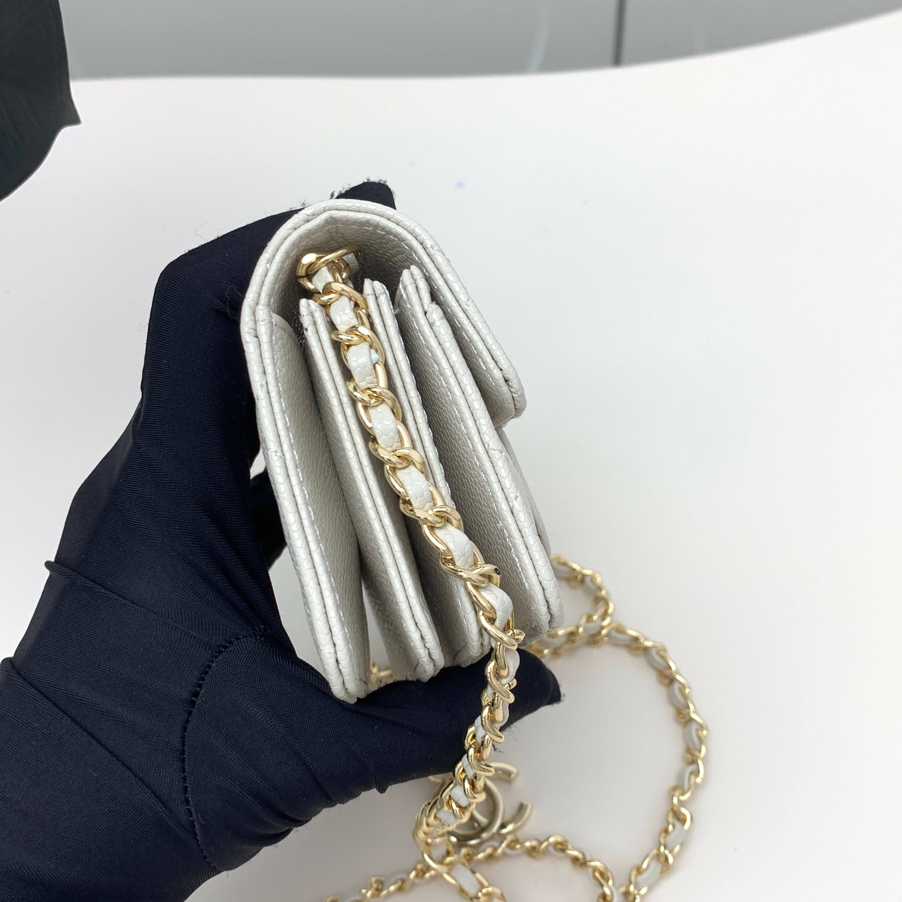 Chanel Boy – Blanc & Or