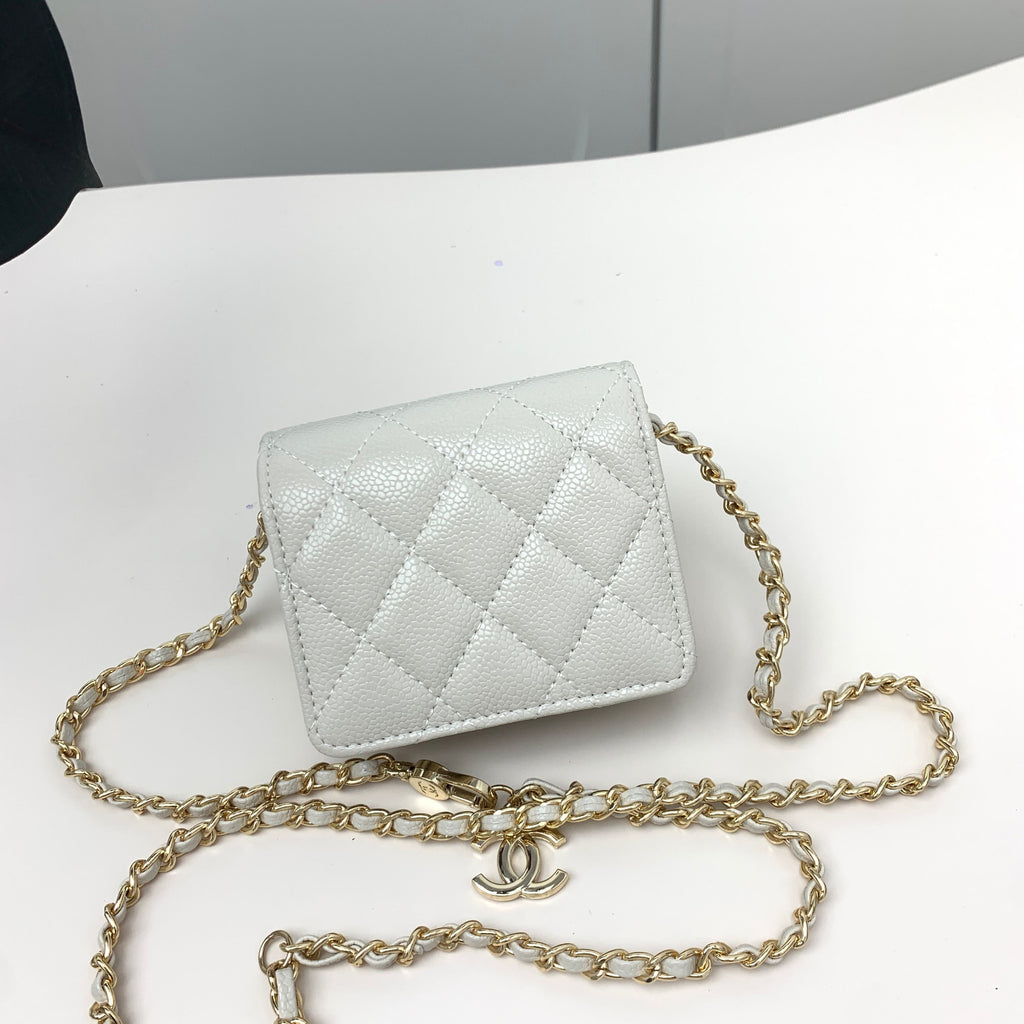 Chanel Boy – Blanc & Or