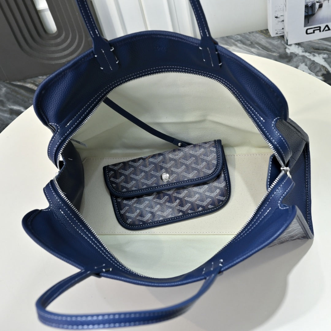 Goyard Saint Louis Tote PM – Bleu Marine