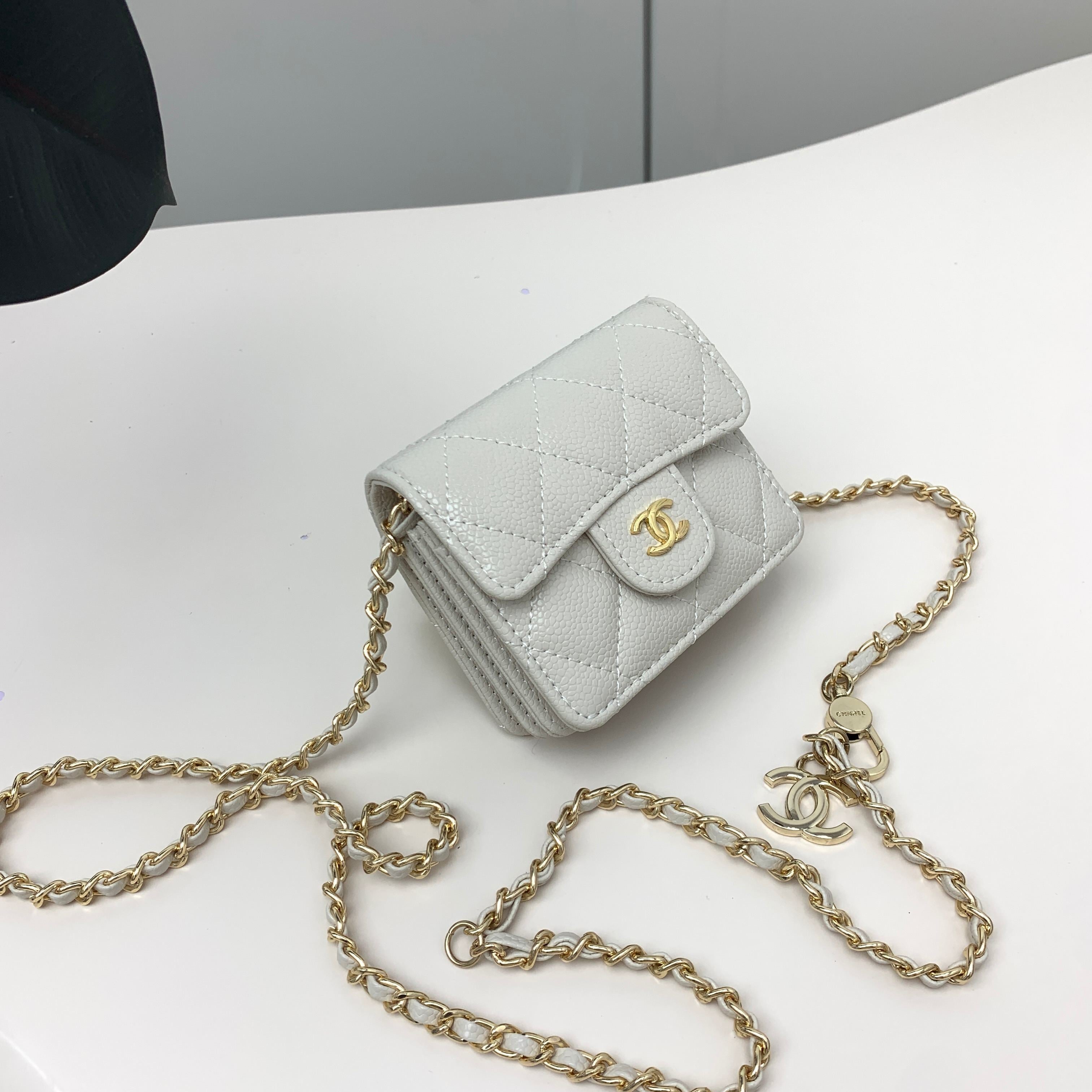 Chanel Boy – Blanc & Or