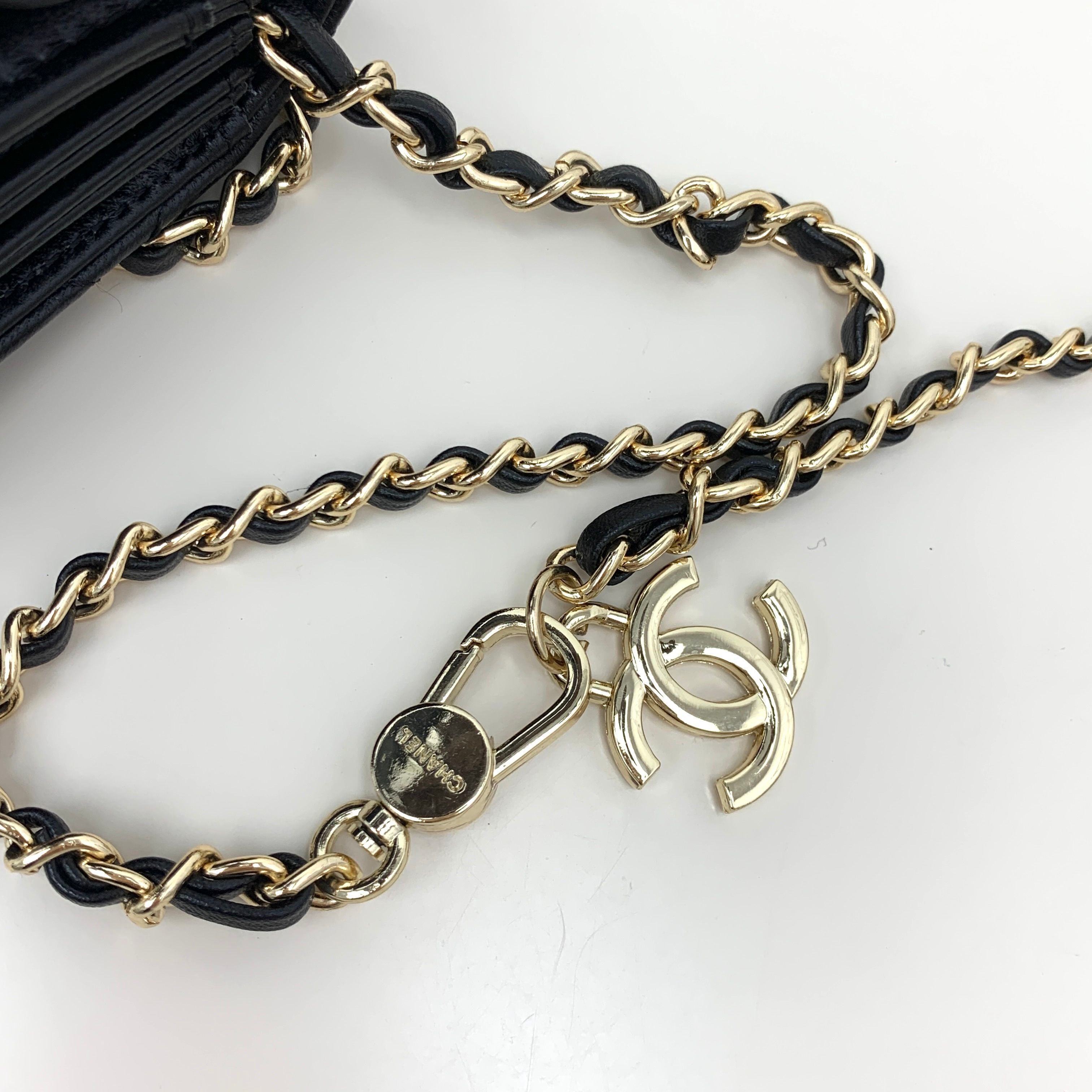 Chanel Boy – Noir & Or Vieilli