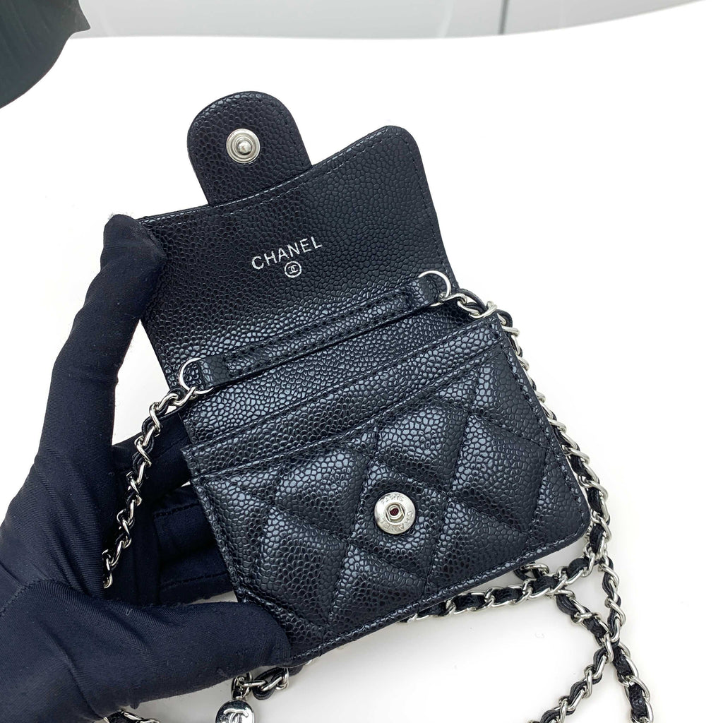 Chanel Boy – Noir & Argent Vieilli