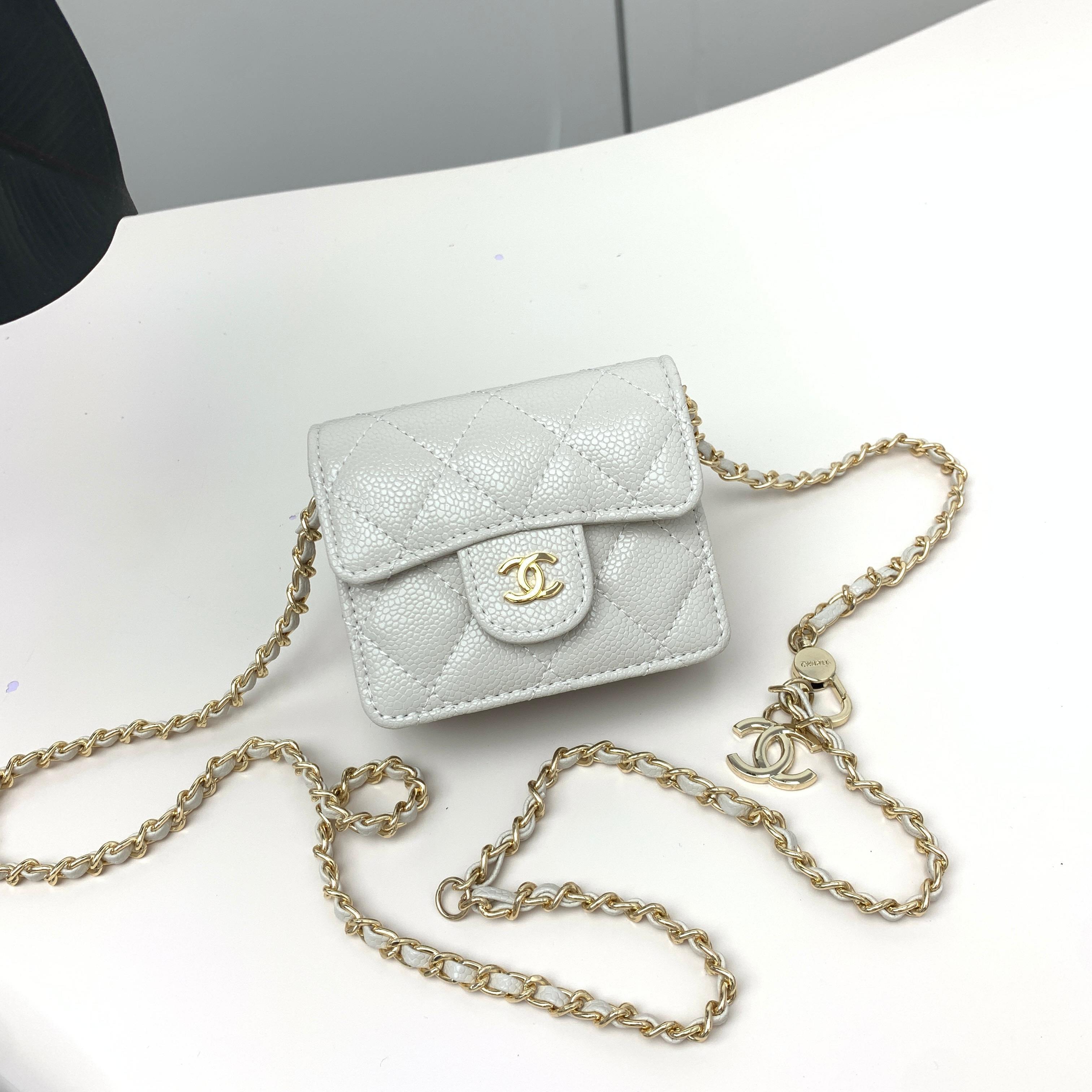 Chanel Boy – Blanc & Or