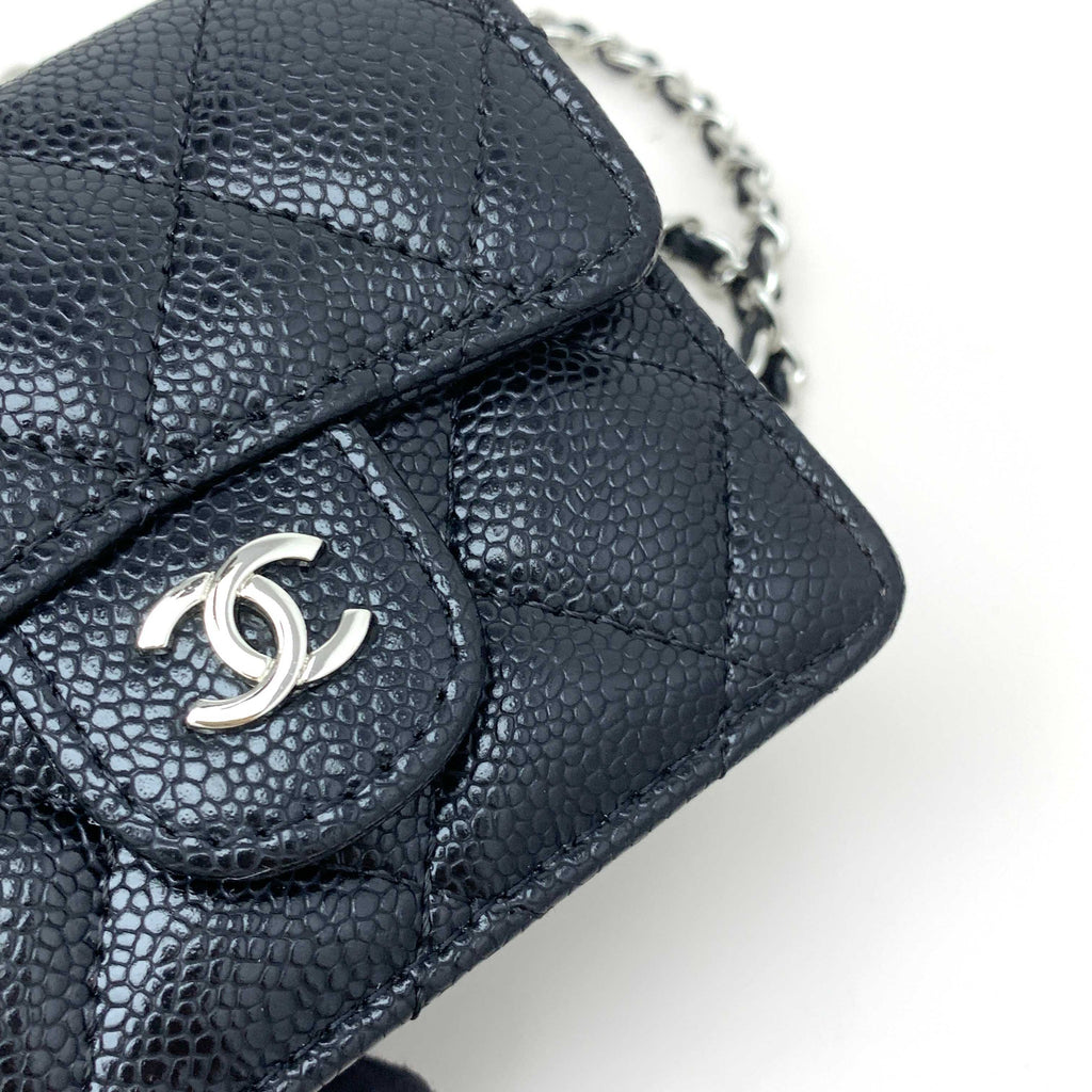 Chanel Boy – Noir & Argent Vieilli