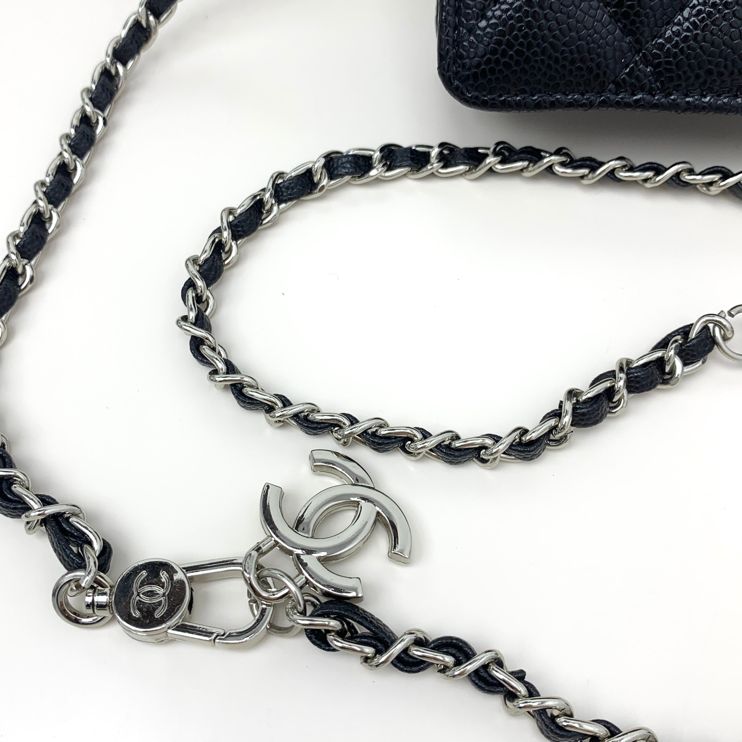 Chanel Boy – Noir & Argent Vieilli