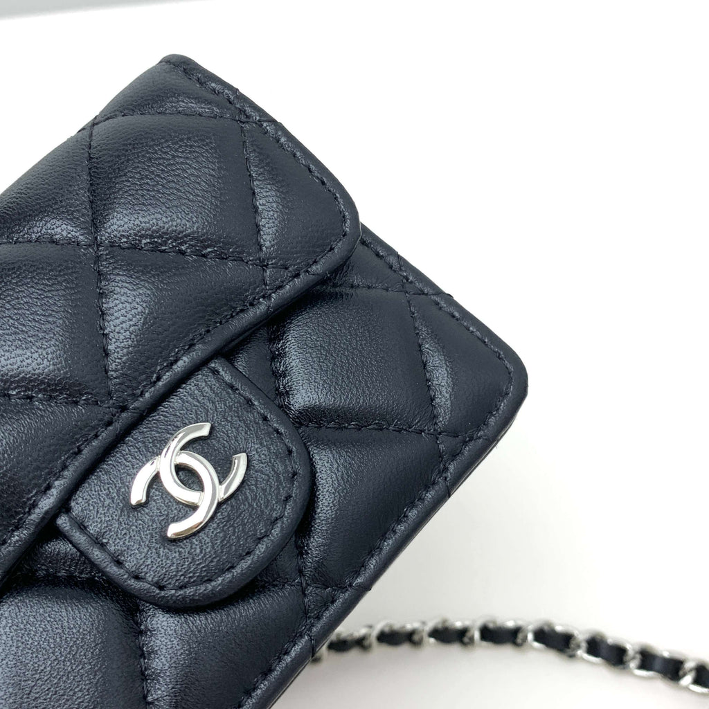 Chanel Boy Medium – Noir & Argent Vieilli