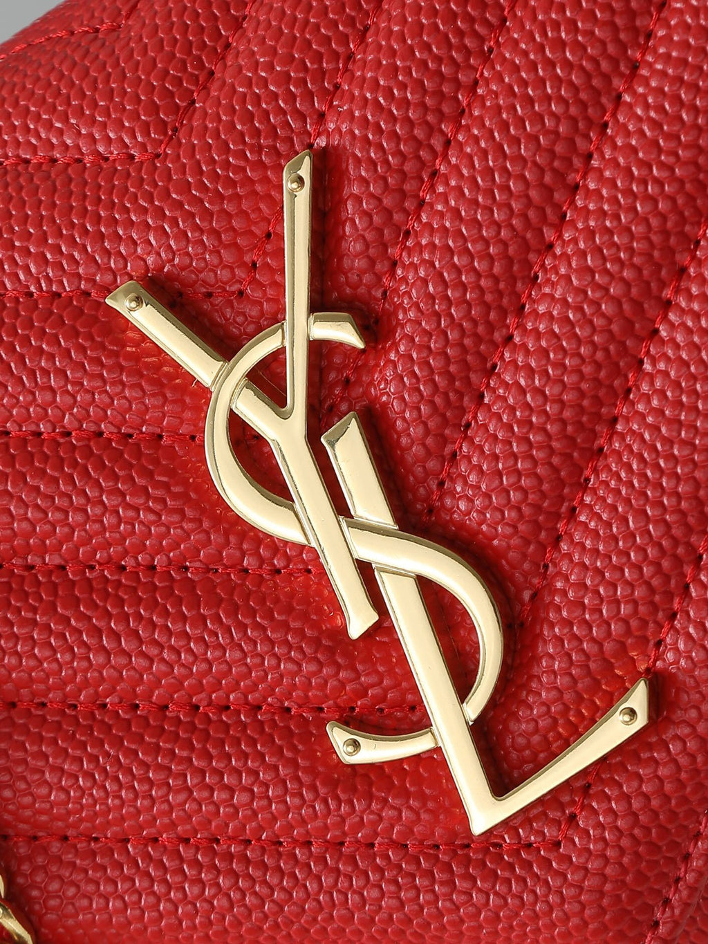 Yves Saint Laurent "Kate" – Rouge Passion
