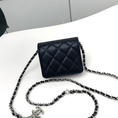 Chanel Boy – Noir & Argent Vieilli